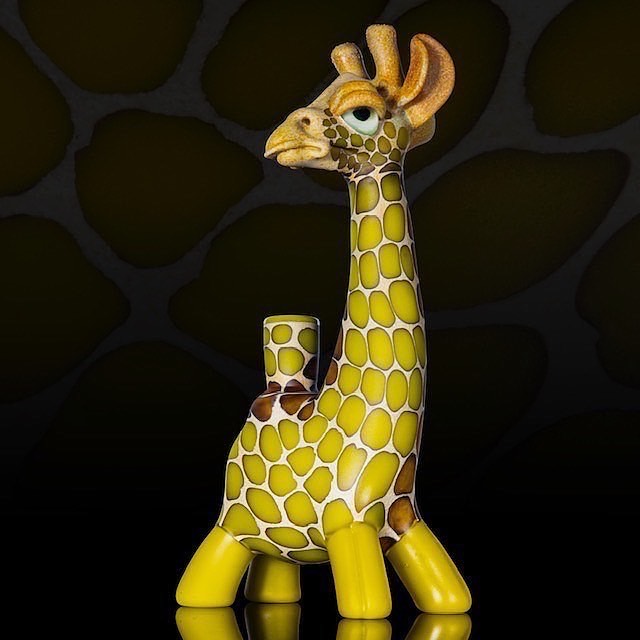 Dual Color Giraffe - Robertson Glass